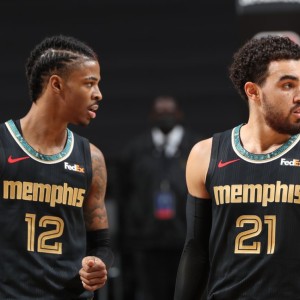  莫兰特压哨跳投命中灰熊一分险胜马刺保第六