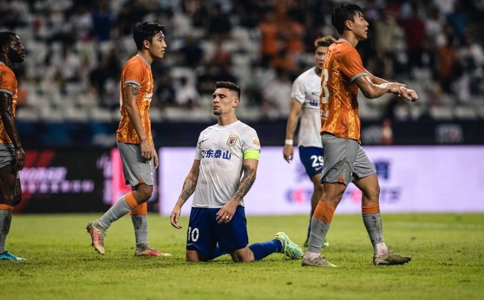  索肖门将多次神扑力保球队全身而退