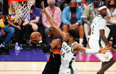  霍勒迪关键抢断雄鹿险胜凯尔特人保东部第一